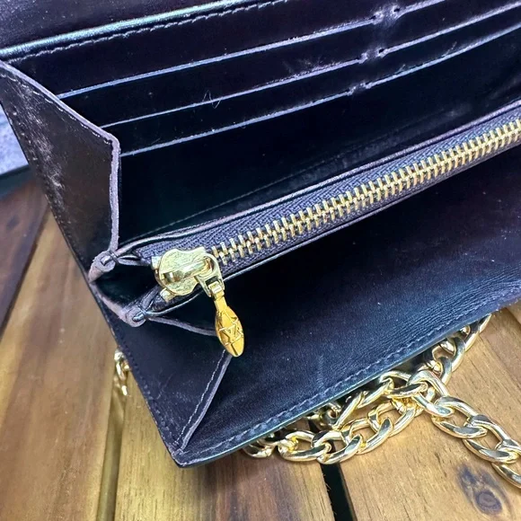 LOUIS VUITTON VERNIS BURGUNDY WALLET ON CHAIN/CROSSBODY - Picture 10 of 15